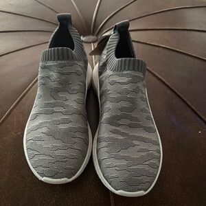 Odea Sneaker In Steel Grey by Bionica